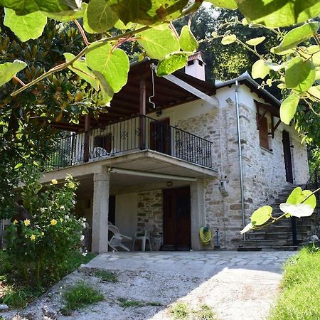 Holiday Home Dionysis Chorefton Bagian luar foto