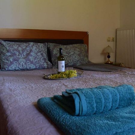 Holiday Home Dionysis Chorefton Bagian luar foto