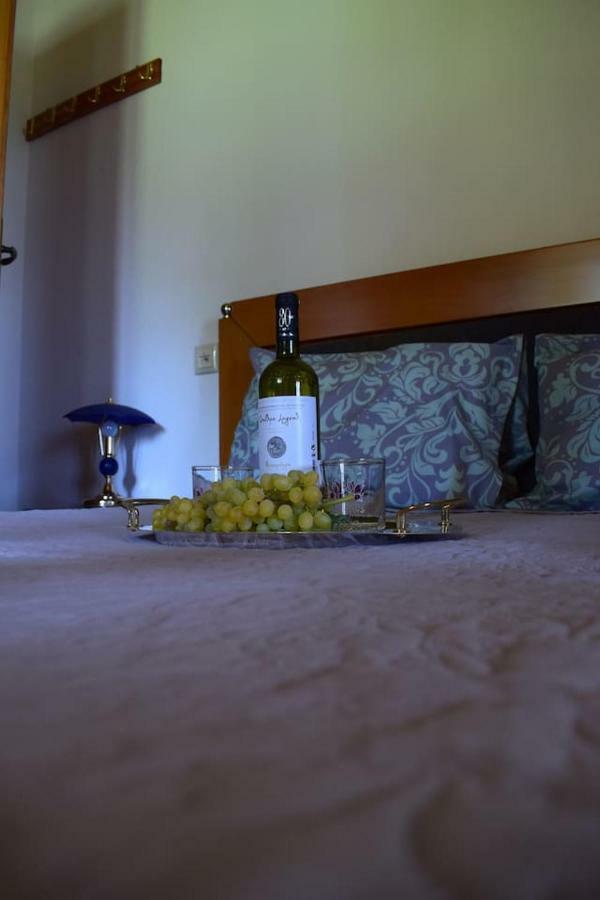 Holiday Home Dionysis Chorefton Bagian luar foto