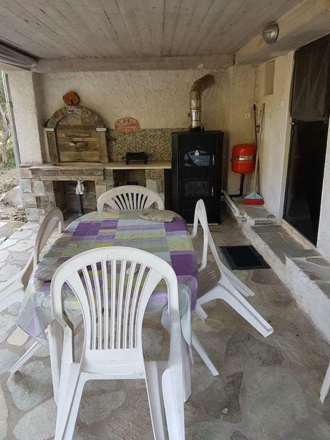 Holiday Home Dionysis Chorefton Bagian luar foto