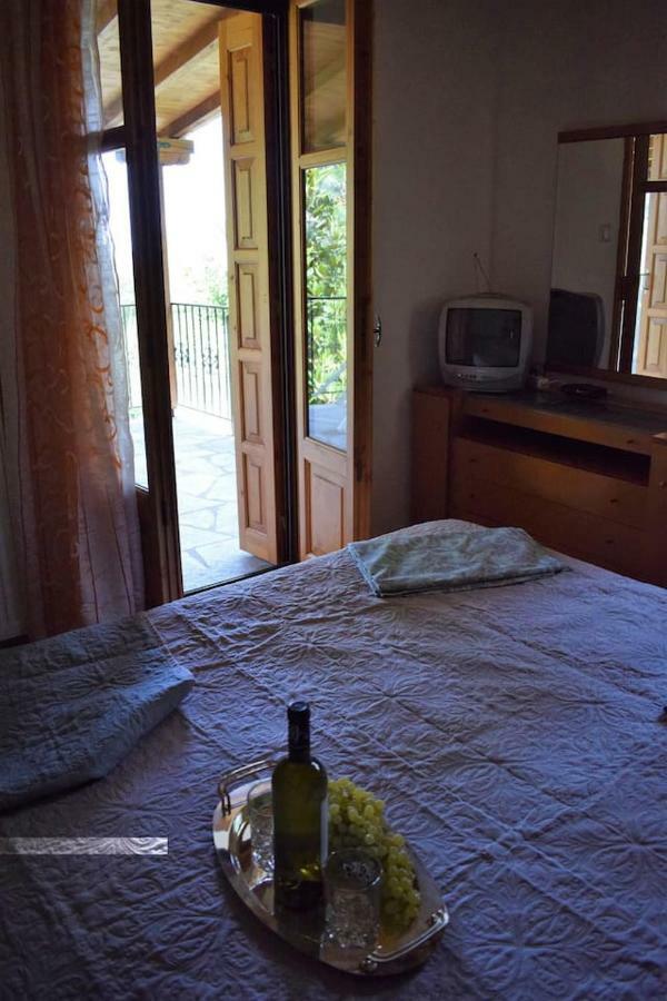 Holiday Home Dionysis Chorefton Bagian luar foto